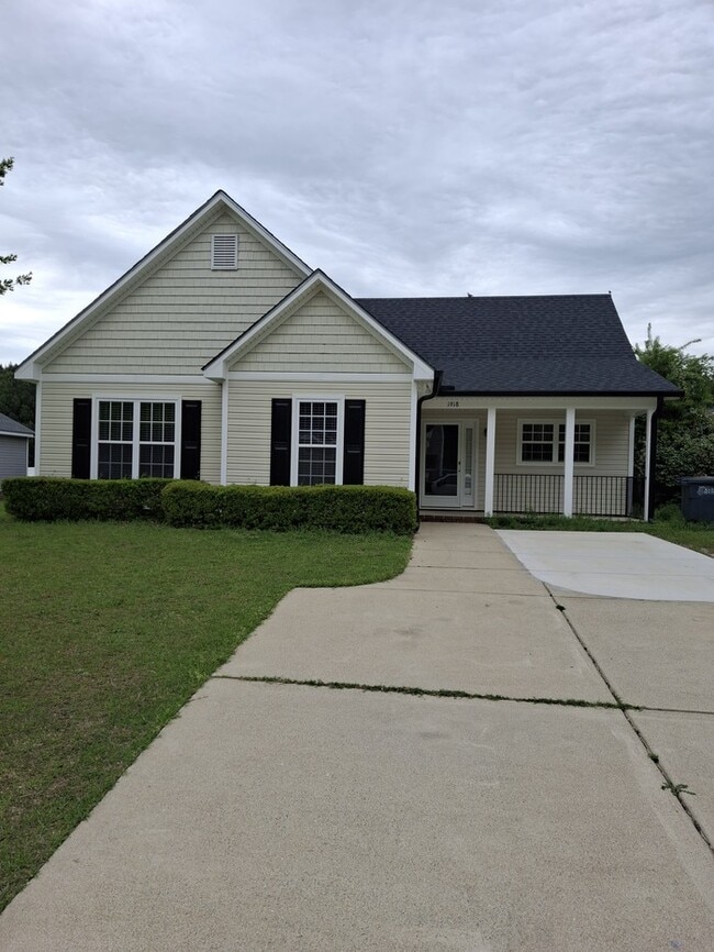 Recenlty Remoduled 3 bedroom 2 Bath - Recenlty Remoduled 3 bedroom 2 Bath House