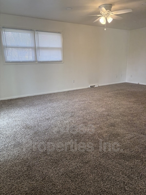 Photo - 408 Amherst Dr