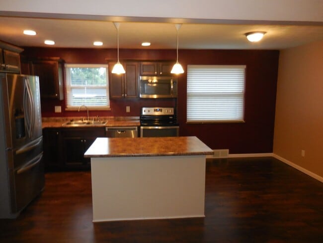 Photo - 959 Gardner Rd