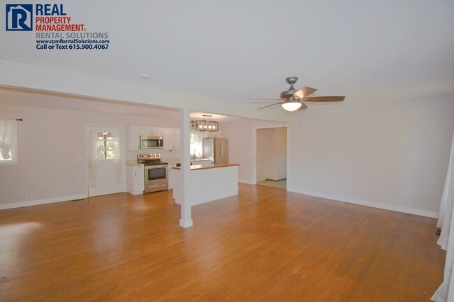 Photo - All brick 3BD home PLUS bonus room & back deck, half mile to MTSU!