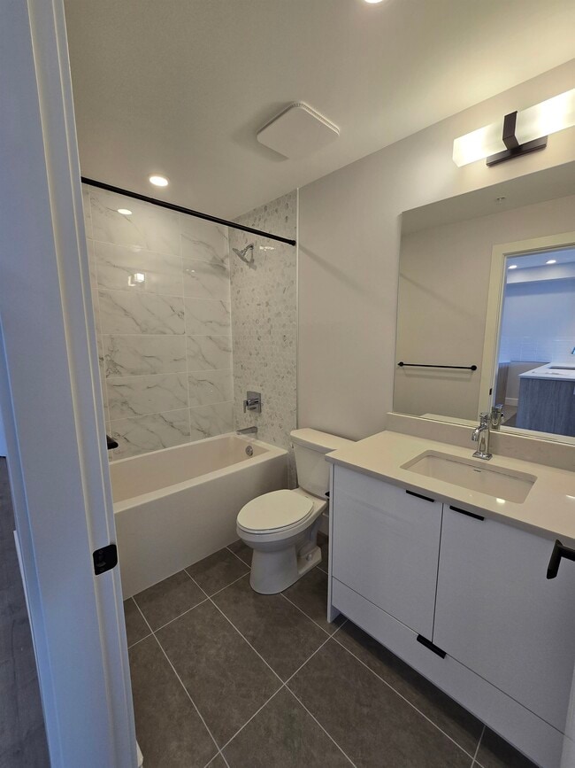 Photo - 20061 Fraser Hwy