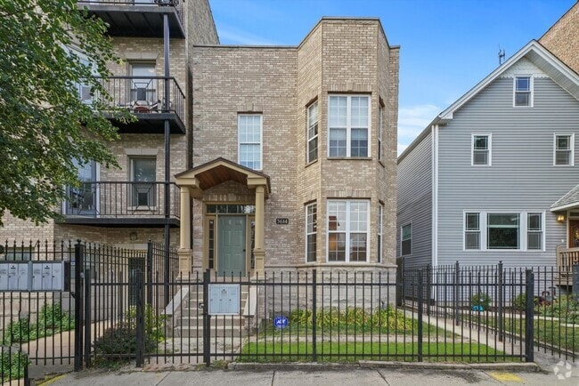 Building Photo - 3614 W Shakespeare Ave Rental