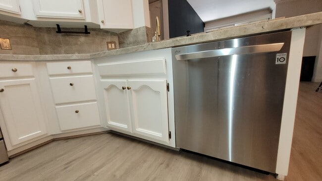 Photo - Resort style living - 2 Bd/2Ba 1,100 SqFt Condo Unit 1107