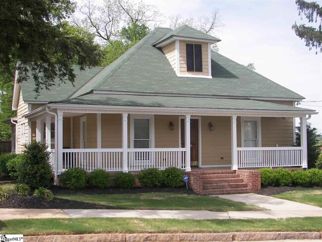Photo - 604 Rhett St Casa