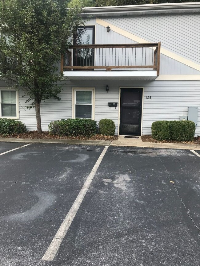 Photo - Lovely 3 bedroom Towhhome