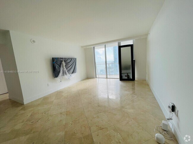 Building Photo - 1155 Brickell Bay Dr Unit 1703 Rental