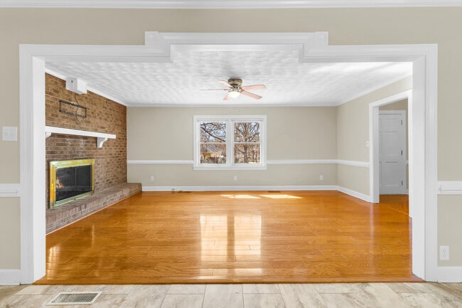 Photo - 4912 Morton Rd