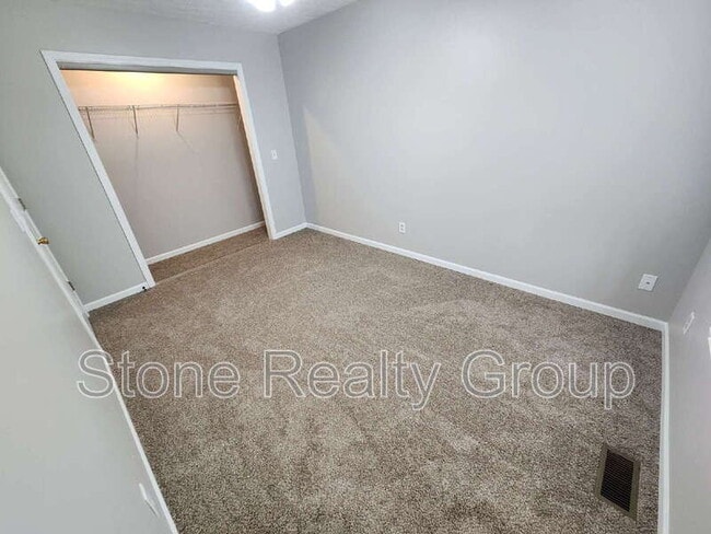 Photo - 4874 Pine Ridge Ct