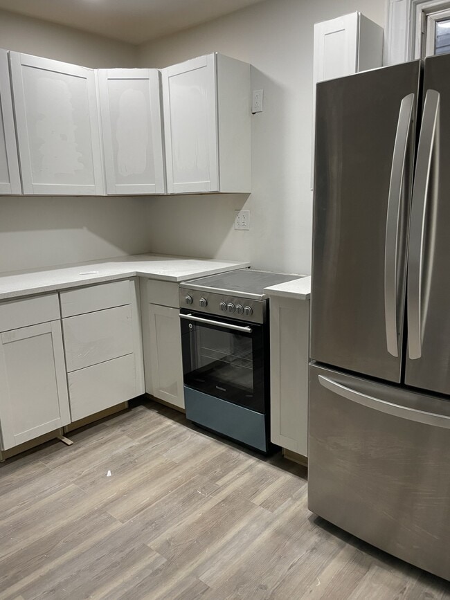 4039 Gleane St Unit #2