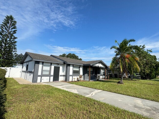 Photo - 50% off 1 month of rent!!! Charming 3-Bedr...