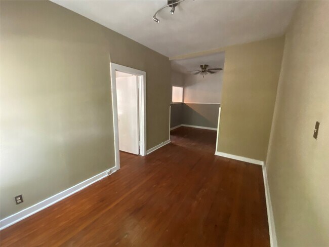 Photo - 2010 Taft St Unidad 01