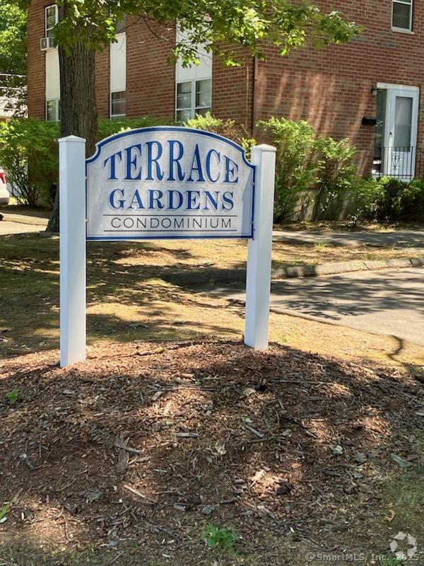 Building Photo - 79 Terrace Gardens Unit 79 Rental