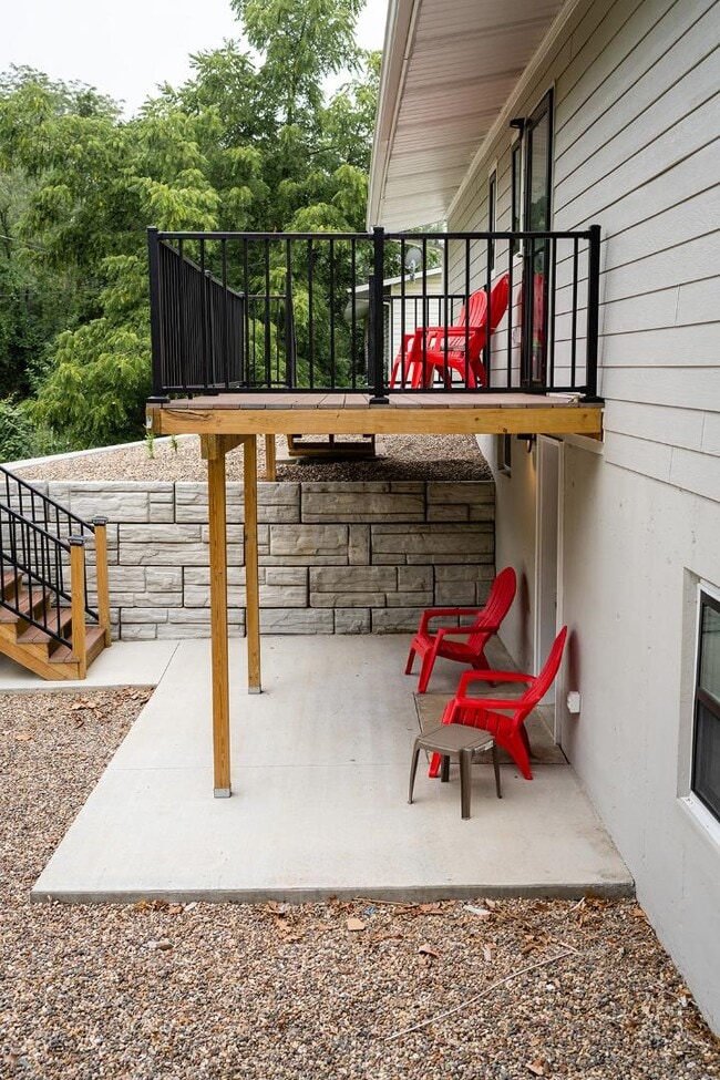 Photo - 1140 St Christopher St