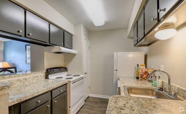Building Photo - 1 bedroom in Houston TX 77008 Unit 135 Rental