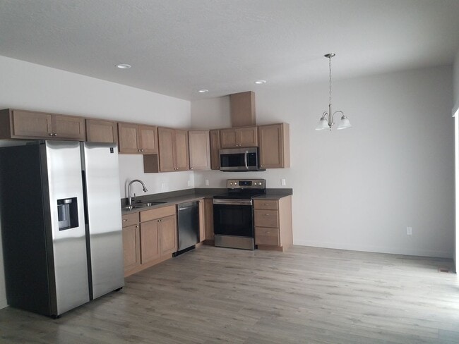 Photo - 7170-7174 W Heritage Street Unidad 7170 W Heritage Street