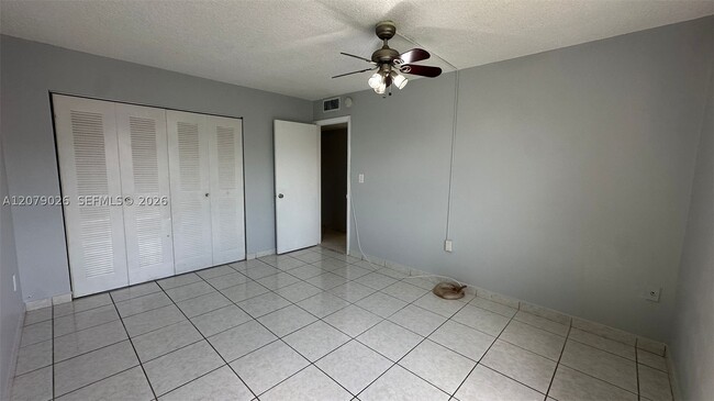Building Photo - 10425 SW 112th St Unit 315