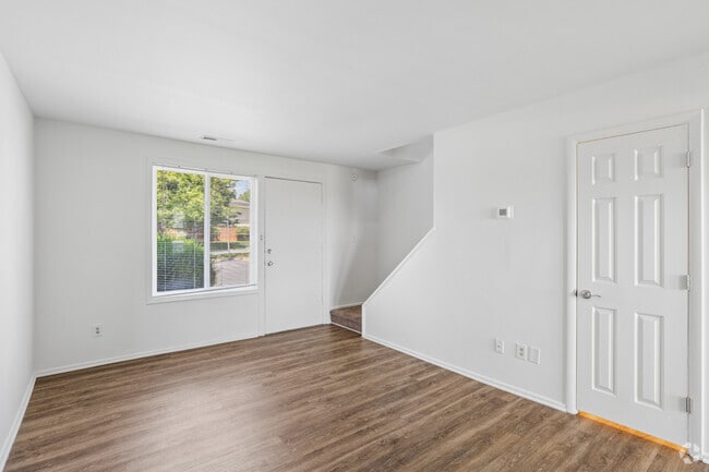 2 BR, 1.5 BA- 800 SF - Living Room - The Grove at Manchester