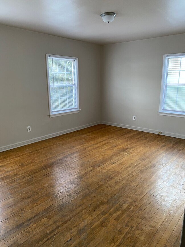378 N Roosevelt Ave Unit 4