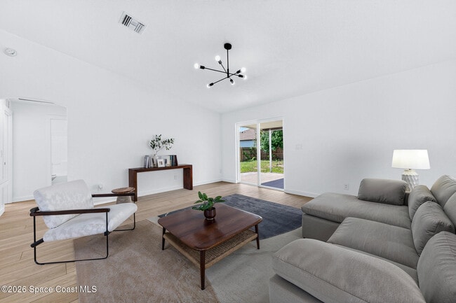 Photo - 711 Avalon St SE