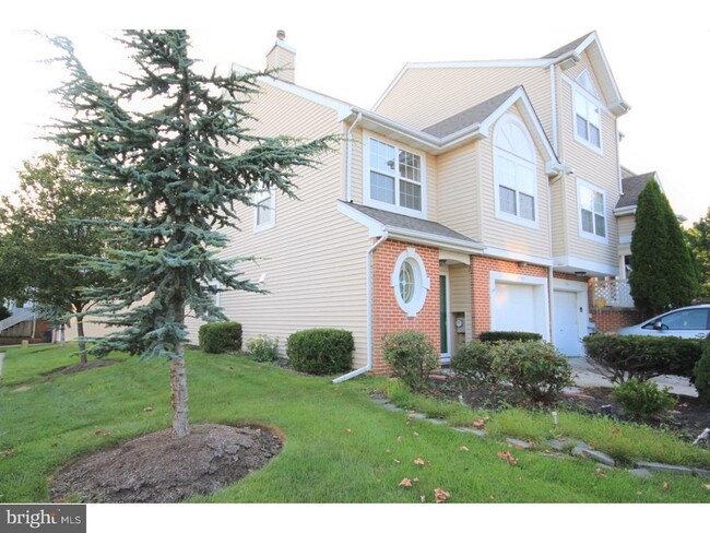 Building Photo - 3700 Harvard Dr