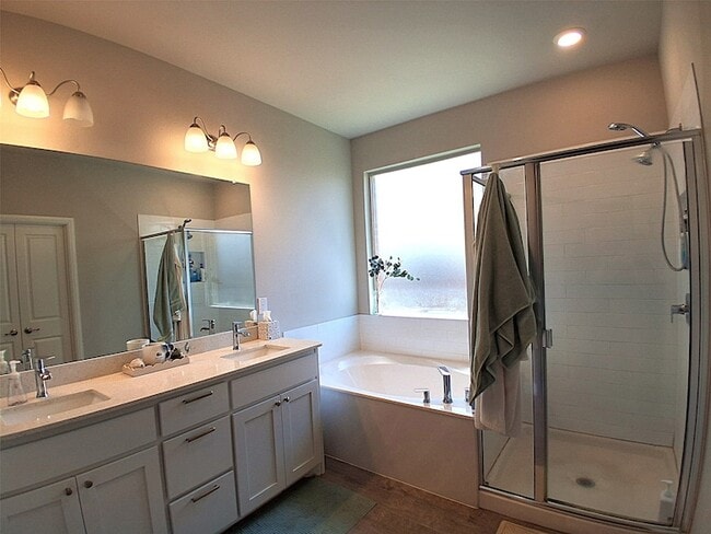 Photo - 309 Clayton St