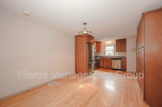 Photo - 6 Pleasant St