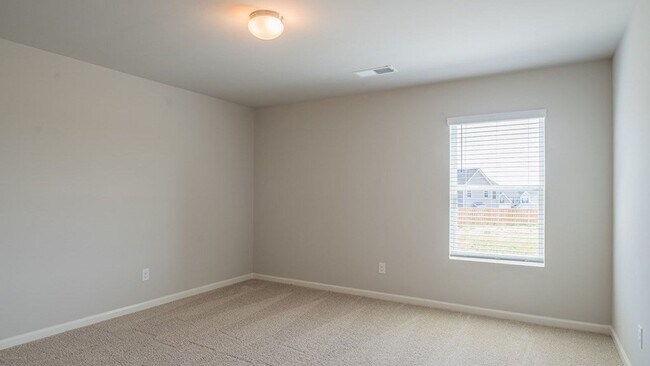 Photo - 308 Geranium St