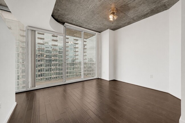 Building Photo - 5925 Almeda Rd Unit 12308