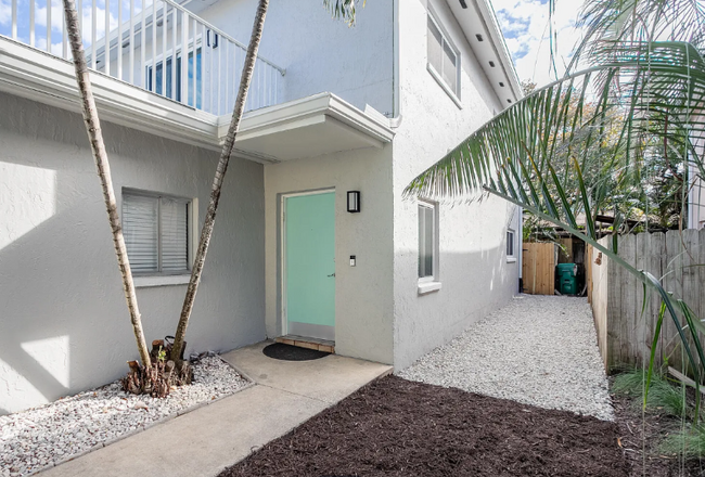 Photo - 243 S Brevard Ave Townhome