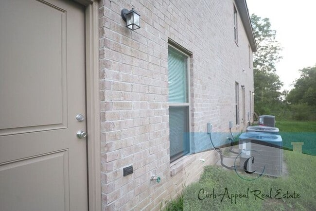 Photo - Luxury 2 bed 2 bath apartment - new construction!! Washer, dryer and utilities included!!