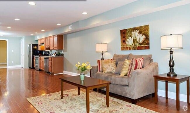 Building Photo - 2644 N Charles St Unit Apt B