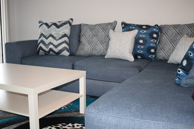 Photo - 6690 Wareham Ct Unit 6690