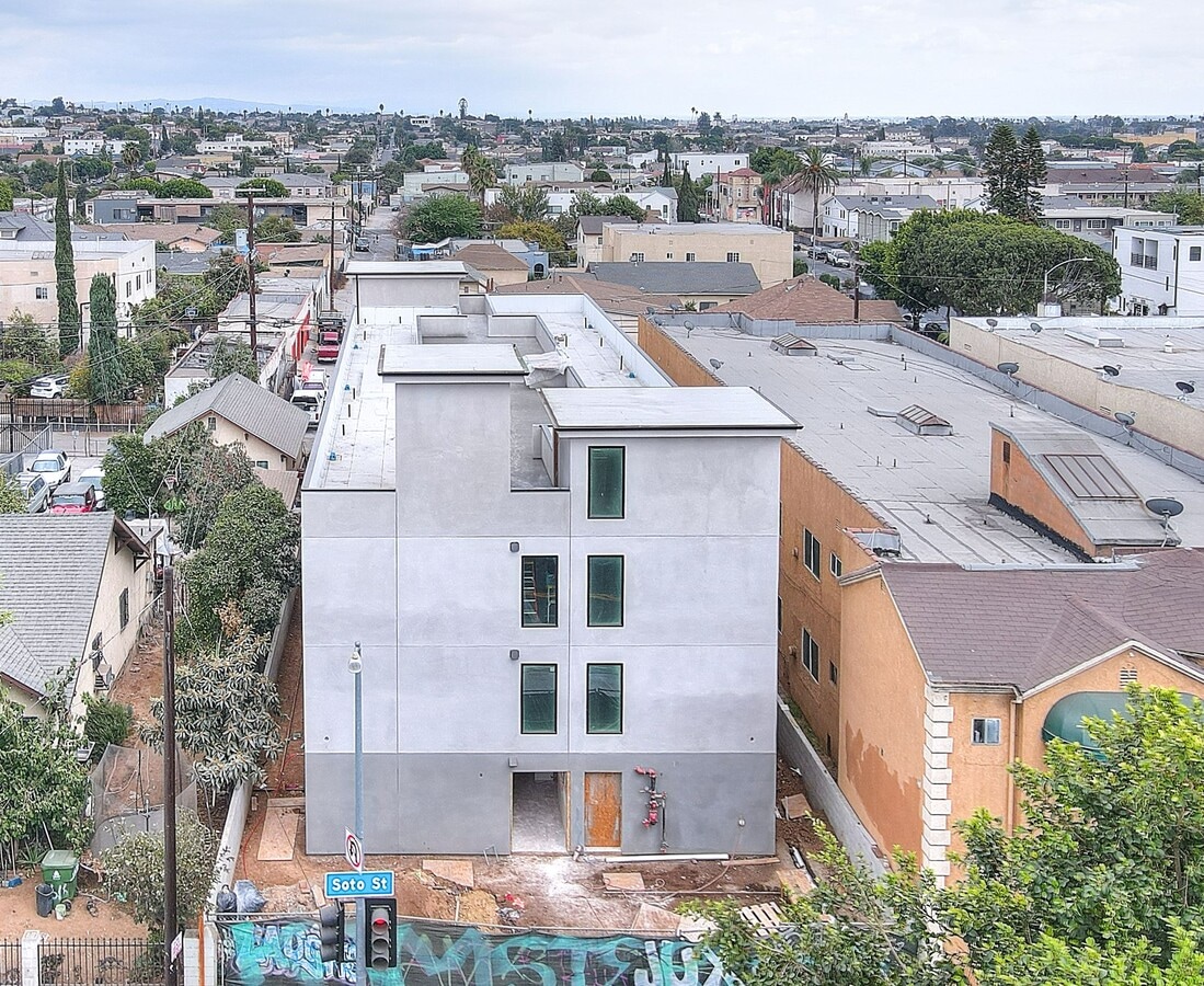 610 N Soto St - 610 N Soto St