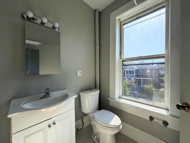 78 Liberty St Unit 2