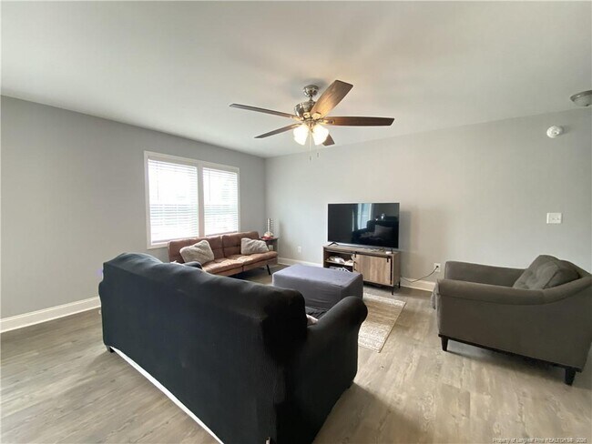 Photo - 900 Allstar Ave