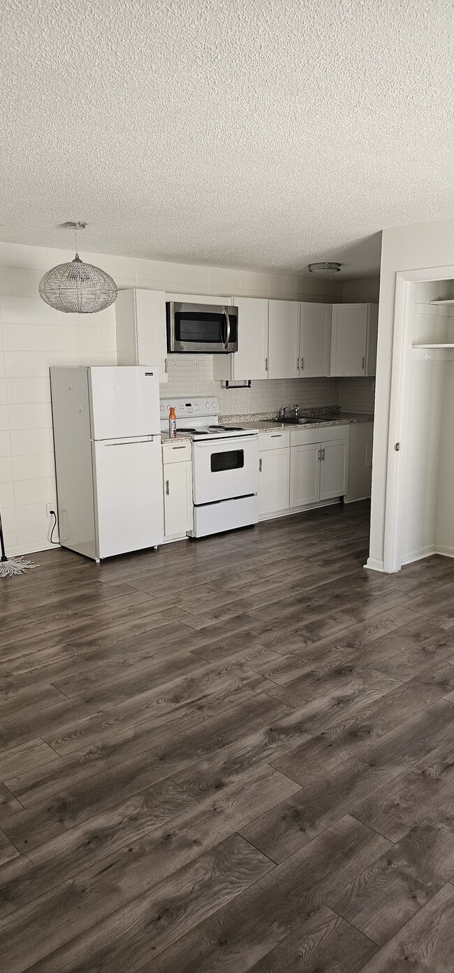 Building Photo - 150 Peachtree St Rental