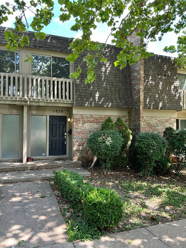 Building Photo - 1828 E 97th St Rental