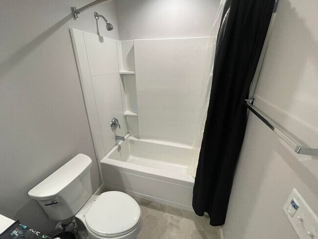 Photo - 2 bed / 2.5 bath townhouse in Fitchburg