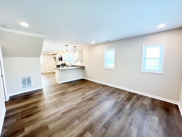 SOUTH BROADRIPPLE - 4 BR/2BA LIKE BRAND NEW!