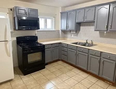 Photo - 260 Phillips Ave