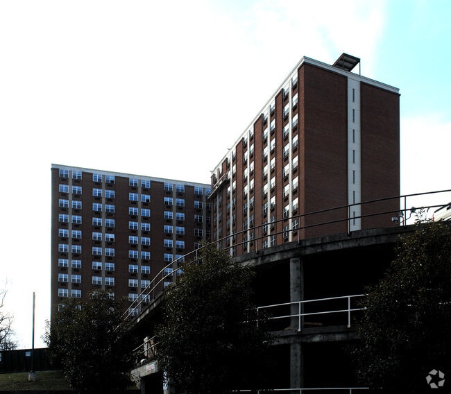Photo - Laurel Residence Hall