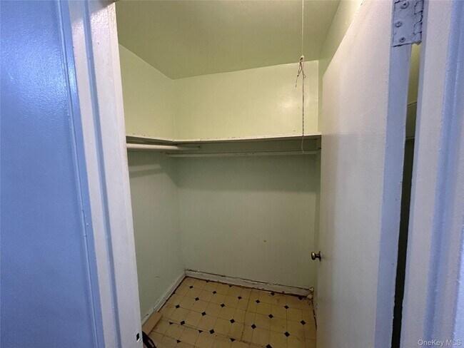 Photo - 1116 E 102nd St