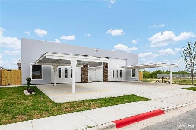 Photo - 14 N 56th Ln Unidad 1