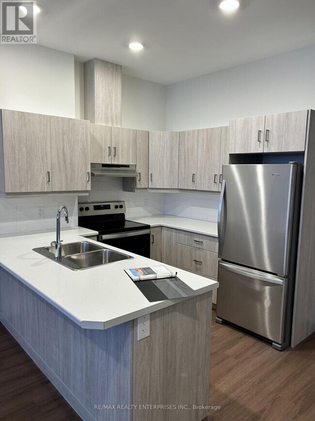 Photo - 845 2nd Ave E Unité #203