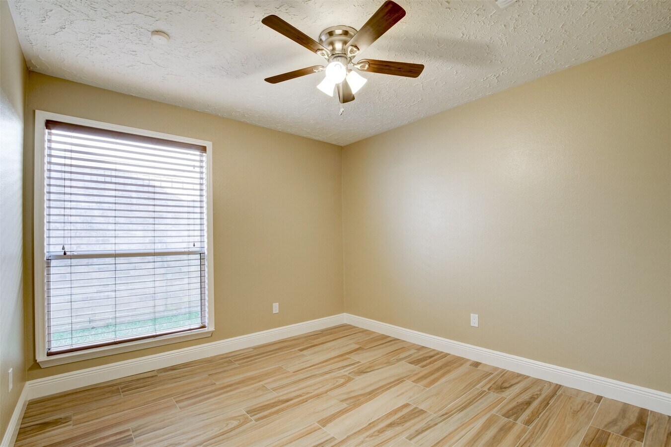 Photo - 11840 Spring Grove Dr