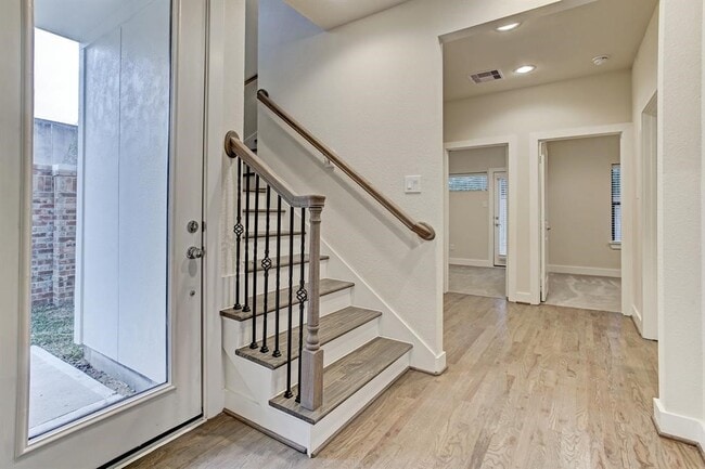 Photo - 3905 Tulane Oak Dr