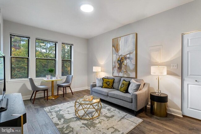 Photo - 1621 T St NW Unit 305