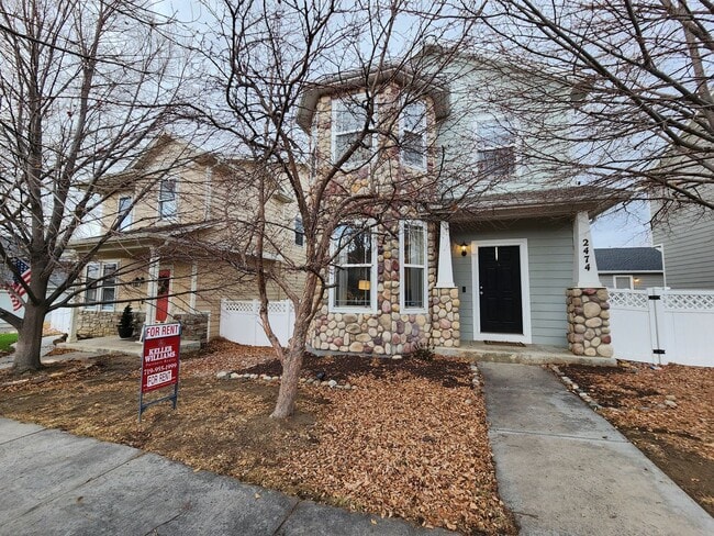 Photo - 3 Bed 3 bath house in 80910!