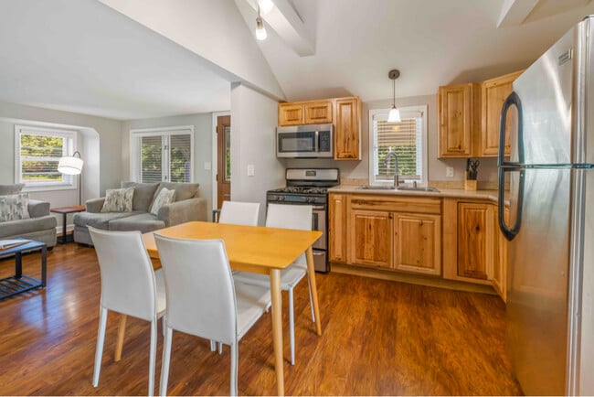 Photo - 4305 S Shore Dr