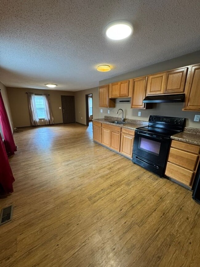 Photo - City of Alcoa 37701 -  2 bedroom, 1 bath recently renovated home - Call Tim Tipton (865) 806-7255